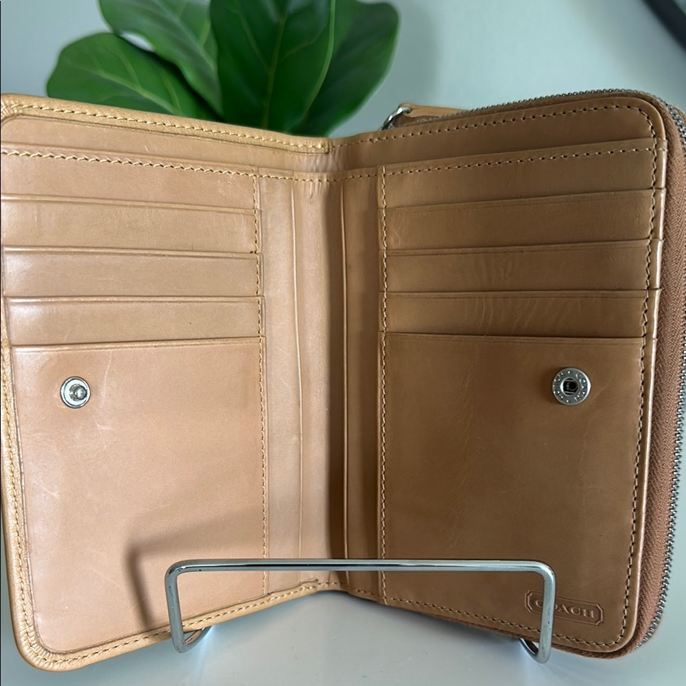 RARE Vintage Coach No. 6698 Zip Credit Card Compact Wallet in Camel - Picture 3 of 5